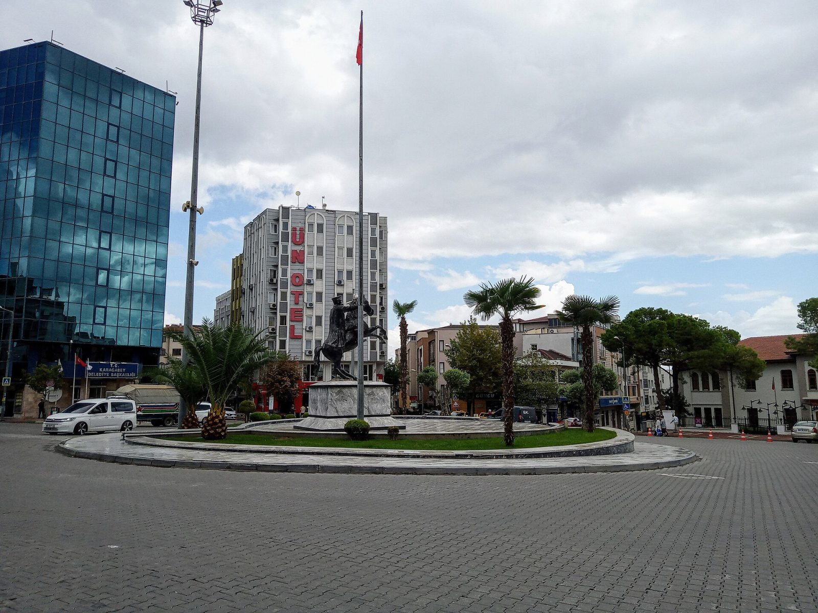 Karacabey'de Emlak 2026: Satılık Arsa, Tarla ve Konut Fırsatları
